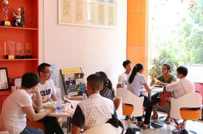 暑期當(dāng)?shù)?，技能升?jí)正當(dāng)時(shí) 福建新東方招生火爆背后的教育新趨勢(shì)